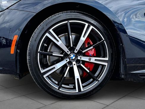 Certified 2025 BMW i5 M60 w/ Executive Package image 11