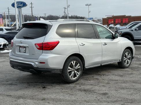 Used 2019 Nissan Pathfinder S AWD/4WD image 3