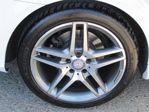 Used 2015 Mercedes-Benz E 350 Sedan image 30