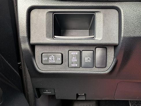 Used 2019 Toyota Tacoma TRD Sport image 20