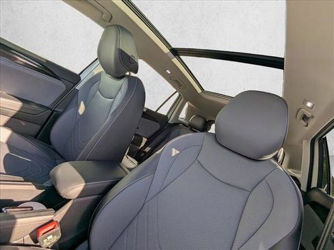 New 2026 Volkswagen Tiguan SE FWD image 12