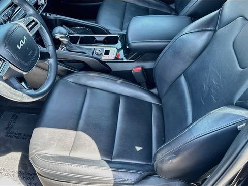 Used 2024 Kia Telluride S FWD image 19