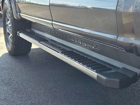 Used 2021 Ford F250 Lariat w/ Lariat Value Package image 11