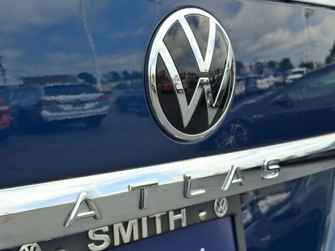 Used 2023 Volkswagen Atlas Cross Sport SEL Premium R-Line AWD/4WD image 36