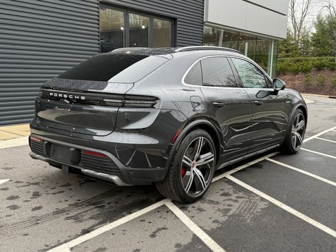 New 2025 Porsche Macan 4S Electric image 7