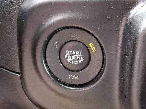 Used 2021 Jeep Wrangler Unlimited Sport AWD/4WD image 29