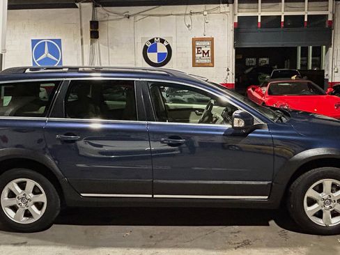 Used 2012 Volvo XC70 3.2 image 6