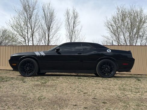 Used 2011 Dodge Challenger R/T w/ Sound Group II image 4