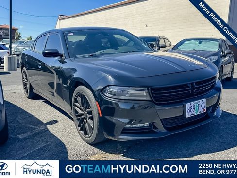 Used 2016 Dodge Charger R/T RWD image 1