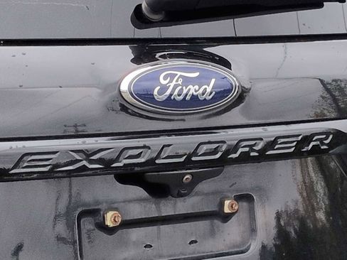 Used 2016 Ford Explorer Sport image 13