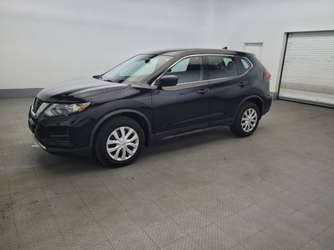 Used 2020 Nissan Rogue S AWD/4WD image 2