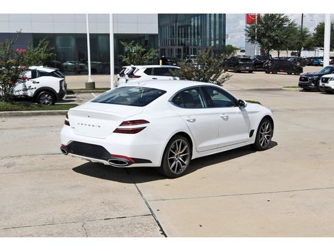 Used 2026 Genesis G70 2.5T RWD image 7
