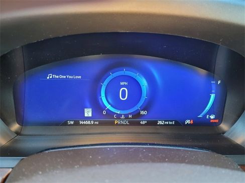 Used 2023 Ford Explorer King Ranch w/ Technology Package image 27