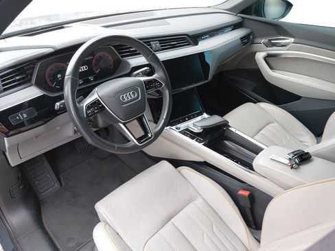 Used 2024 Audi Q8 e-tron Prestige AWD/4WD image 5