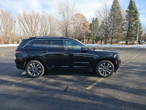 Used 2023 Jeep Grand Cherokee Overland w/ Advanced Protech Group III image 7