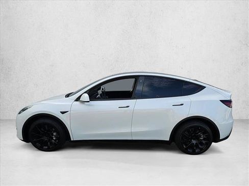 Used 2021 Tesla Model Y Long Range AWD/4WD image 9