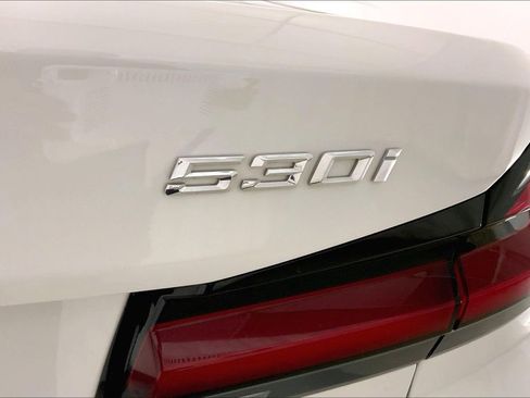 Used 2021 BMW 530i xDrive 530i xDrive w/ Premium Package image 30