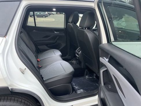 New 2026 Volkswagen Tiguan SE R-Line image 25