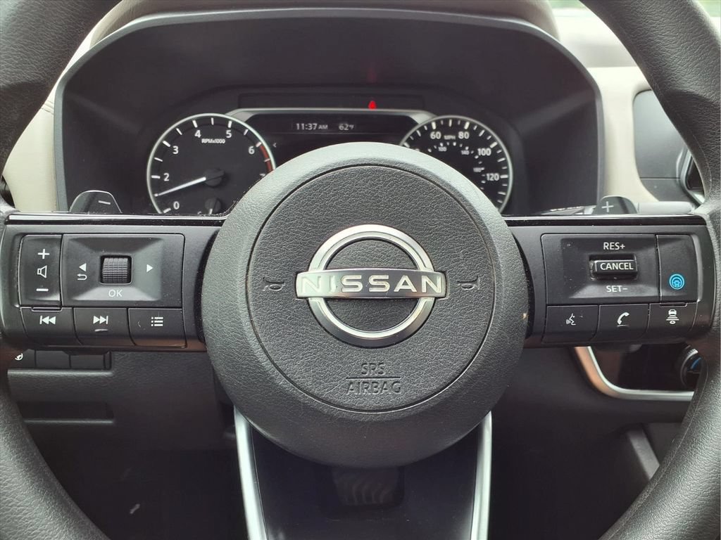 Used 2022 Nissan Rogue SV FWD image 17