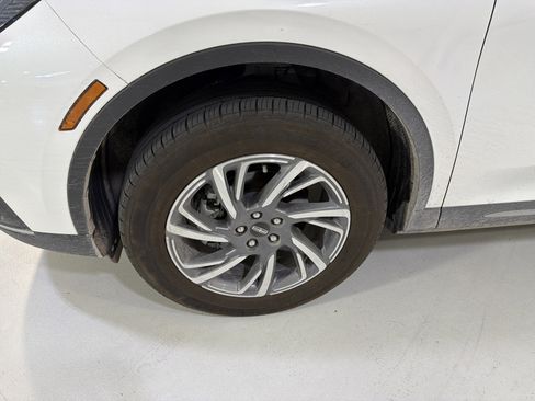 Used 2025 Lincoln Corsair FWD image 9