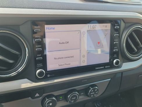 Used 2020 Toyota Tacoma SR5 image 25