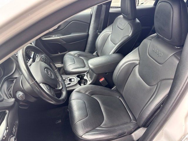Used 2020 Jeep Cherokee Limited AWD/4WD image 9