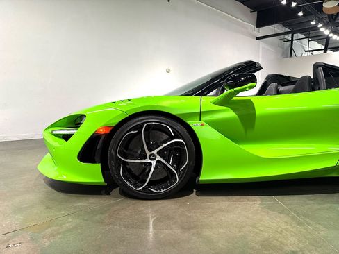 Used 2024 McLaren 750S Spider image 4