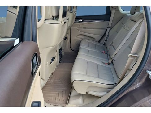 Used 2021 Jeep Grand Cherokee Overland w/ Trailer Tow Group IV RWD image 13