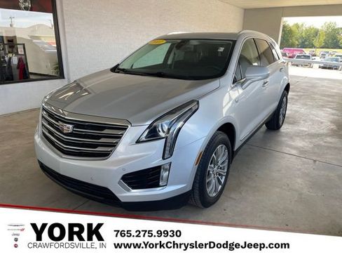 Used 2017 Cadillac XT5 Luxury w/ Driver Awareness Package FWD image 1