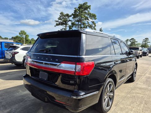 Used 2019 Lincoln Navigator Reserve w/ Cargo Package AWD/4WD image 3
