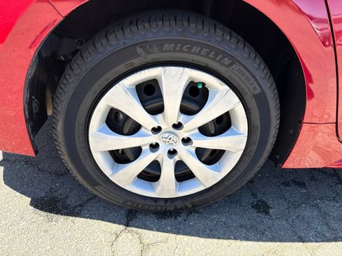 Used 2020 Toyota Corolla LE FWD image 17