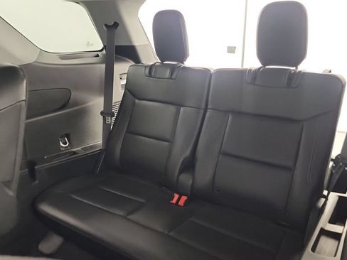 Used 2023 Ford Explorer XLT w/ Equipment Group 202A AWD/4WD image 29
