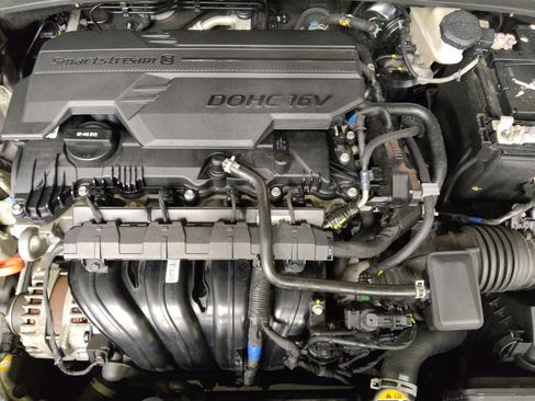 Used 2022 Hyundai Elantra SEL w/ Preferred Accessory Package FWD image 30