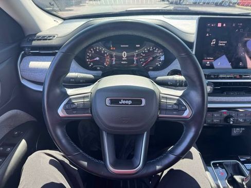 Used 2022 Jeep Compass Latitude w/ Convenience Group FWD image 18
