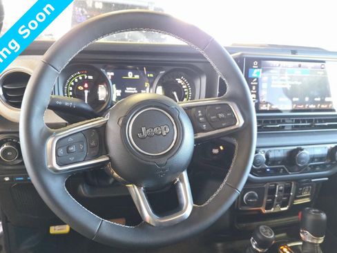 Used 2025 Jeep Wrangler Unlimited Sahara w/ Safety Group image 8