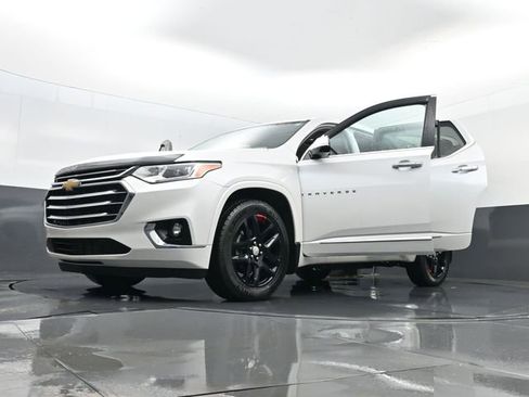 Used 2018 Chevrolet Traverse High Country w/ LPO, Floor Liner Package image 37