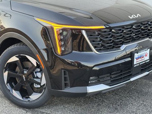 New 2026 Kia Sorento EX AWD/4WD image 3