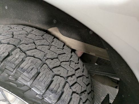 Used 2020 Chevrolet Silverado 1500 LTZ image 14