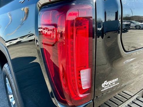Used 2024 GMC Sierra 1500 SLT image 14