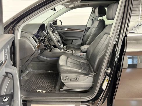 Used 2019 Audi Q5 2.0T Premium Plus w/ Premium Plus Package AWD/4WD image 12