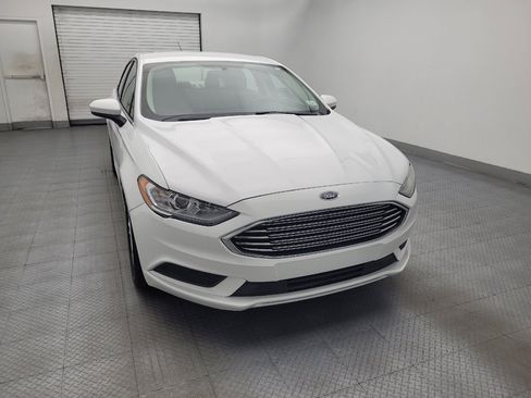 Used 2018 Ford Fusion SE FWD image 14