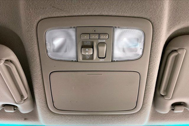 Used 2006 Toyota Highlander Limited AWD/4WD image 35