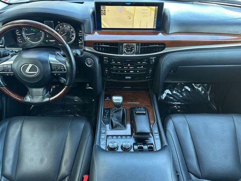 Used 2017 Lexus LX 570 4WD image 13