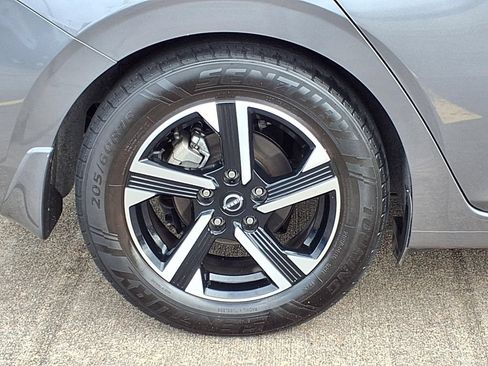 Used 2025 Nissan Sentra SV w/ All-Weather Package FWD image 30