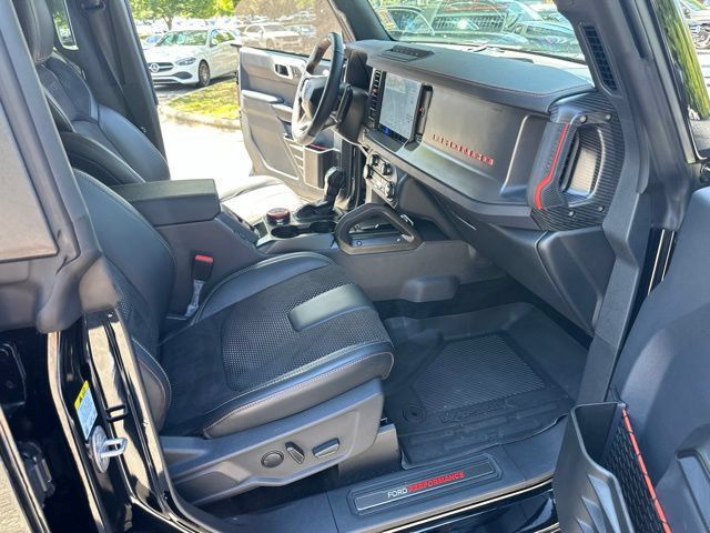 Used 2025 Ford Bronco Raptor AWD/4WD image 18