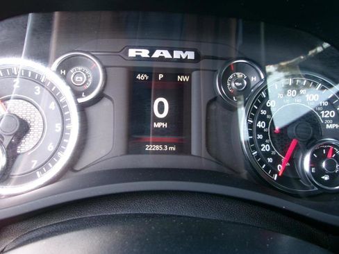 Used 2024 RAM 2500 Big Horn w/ Bed Utility Group image 14