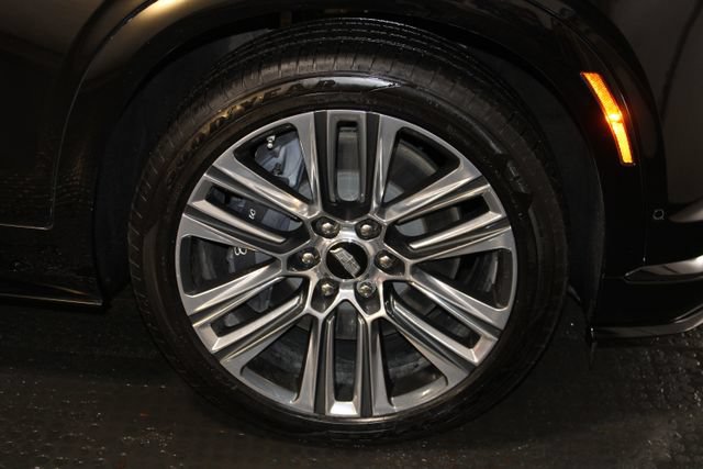Certified 2026 Cadillac Vistiq Sport w/ LPO, Floor Liner Package AWD/4WD image 47