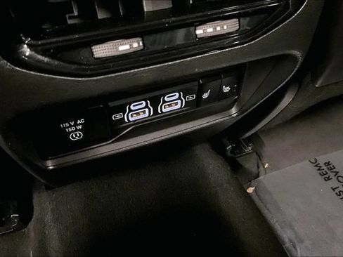 Used 2024 Jeep Grand Cherokee Limited w/ Luxury Tech Group II AWD/4WD image 33