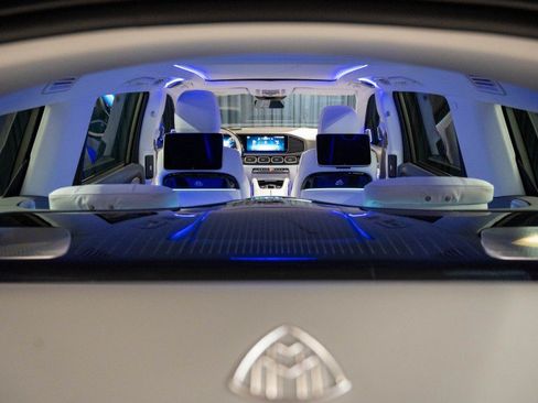 Certified 2024 Mercedes-Benz Maybach GLS 600 4MATIC image 48
