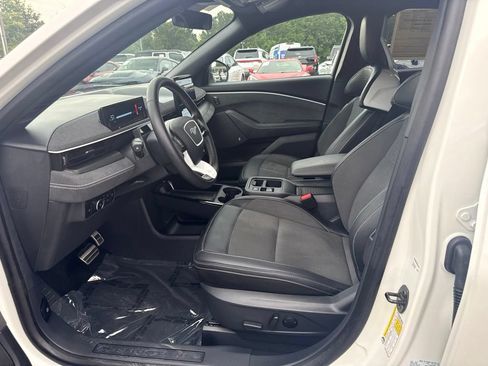 Used 2025 Ford Mustang Mach-E GT AWD/4WD image 5